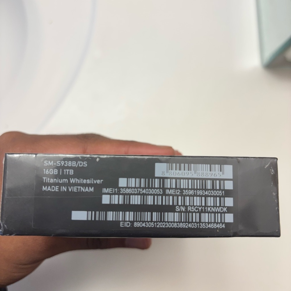 Samsung Galaxy Smartphone Box